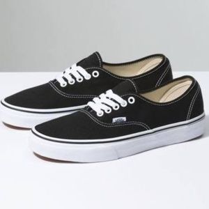 Classic Authentic Black Vans Shoes Low Tops